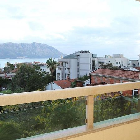 Luxury Apartment Big Blue Budva Buitenkant foto
