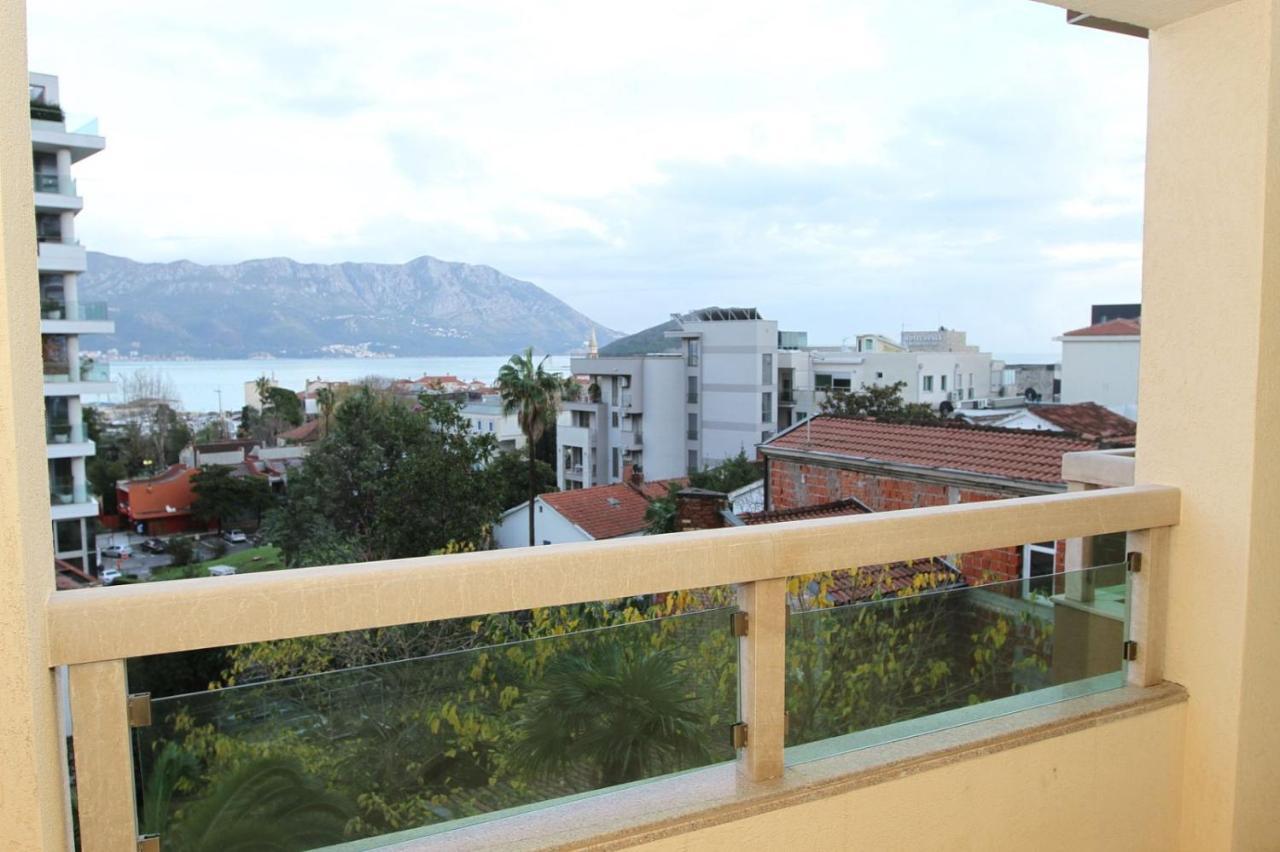 Luxury Apartment Big Blue Budva Buitenkant foto