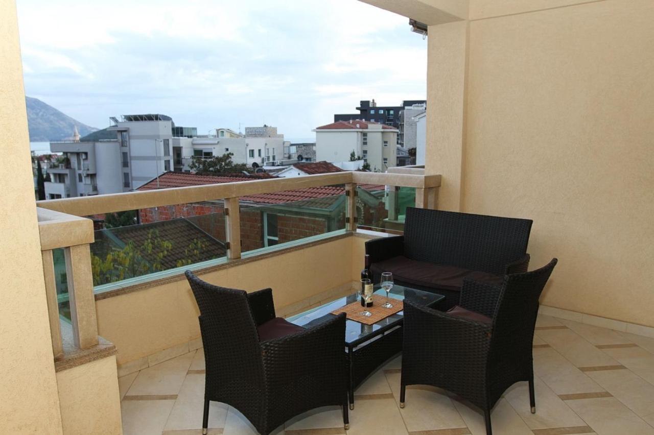 Luxury Apartment Big Blue Budva Buitenkant foto