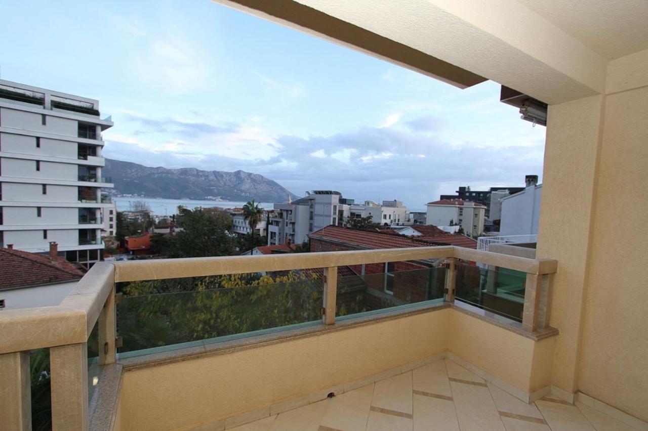 Luxury Apartment Big Blue Budva Buitenkant foto